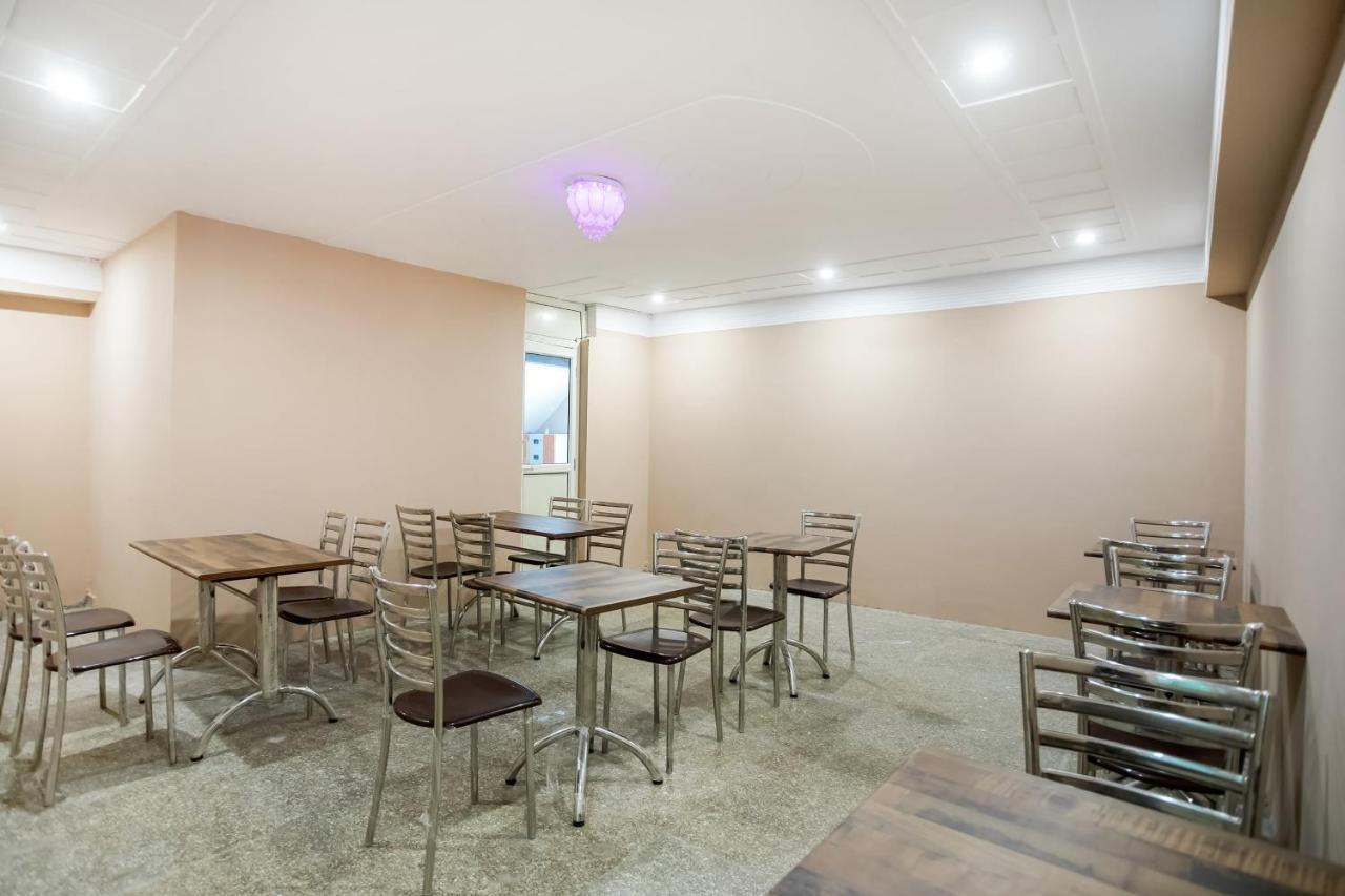 Hotel Capital O Harish Residency Gurgaon Esterno foto